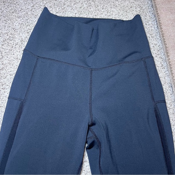Zyia Active Black High Rise mesh Crop Leggings Size 4 athletic EUC Athleisure - Picture 2 of 10